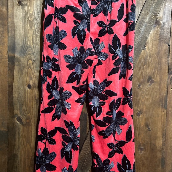 Super Soft Pajama Set, size L, smoke free home - Picture 4 of 6